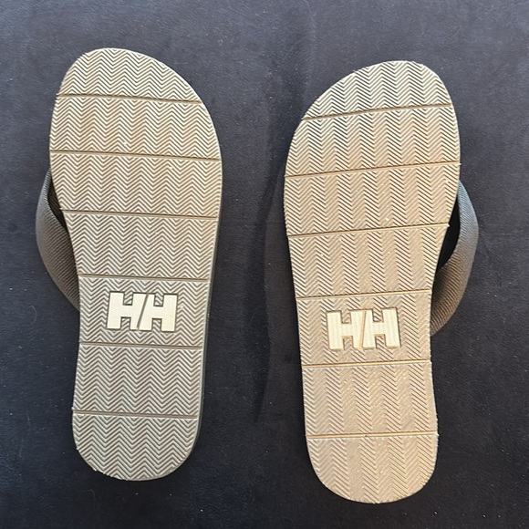 Helly Hansen Black Men’s flip flop sandal - Picture 2 of 2